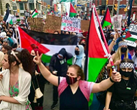  Protest in support of Palestinians fills Yonge-Dundas Squar 